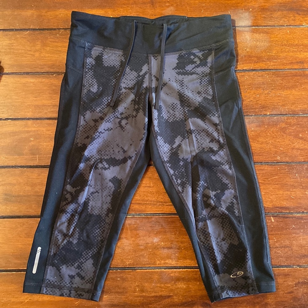DigiCamo Champion Cropped Drawstring Leggings